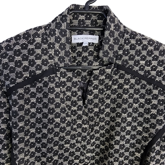 BLACK PEPPER winter jacket size 10 black white warm short bomber blazer - Picture 9 of 13